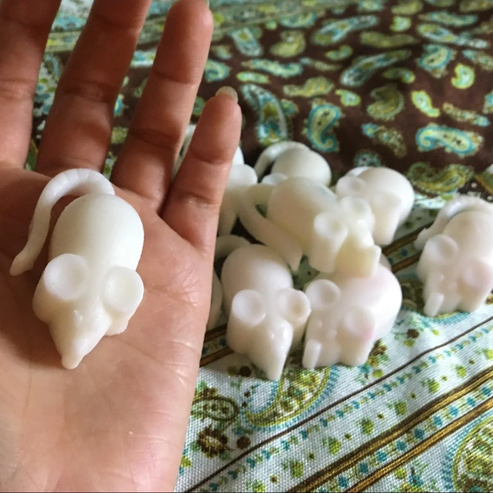 Mini vanilla soaps - Picture 3 of 4